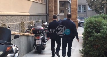 Груевски се врати, се чека почеток на седницата