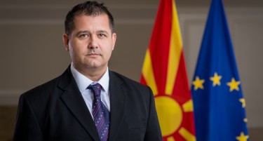 Бошњаковски во име на Заев демантираат дека се уценуваат пратеници