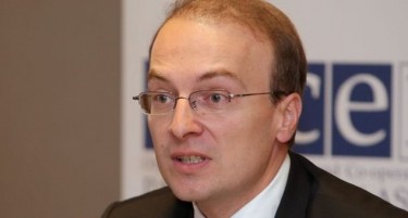 Грчки медиум „вџашен“ од фејсбук-статус на Милошоски