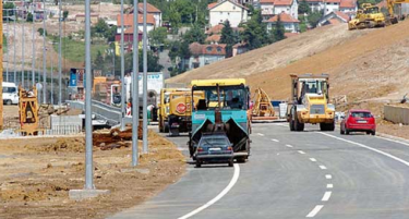 ВМРО-ДПМНЕ или СДСМ? Кој е виновен за преплатениот автопат Кичево - Охрид
