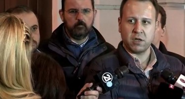Апсурдно барање: Полицијата да не го опседнува седиштето, туку да влезе да го побара Груевски