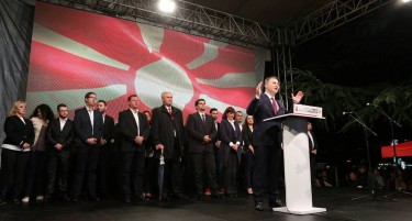 Балаж Хидвеги: Груевски е загрозен од левичарска влада поддржана од Сорос