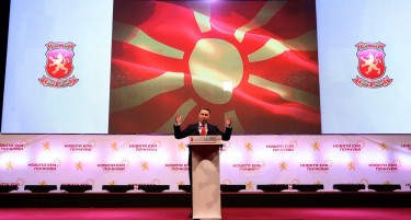 МОЛК ОД ЕВРОПА: Унгарија негира дека му помогнала на Груевски, зборовите на Вучиќ кажуваат нешто друго