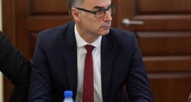 Стоиљковиќ до Заев: Jа впрегнувате Македонија во отворено непријателство кон српскиот народ и Србија