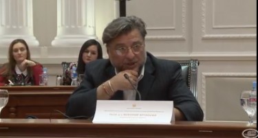 ВО ЖИВО: Во тек е јавната дебата за уставните измени