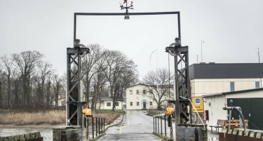 Данска ги сели емигрантите со криминално досие на пуст остров за изучување свински грип