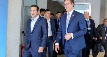 Вучиќ му рече на Ципрас дека многу е важно Преспанскиот договор да успее