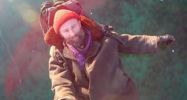 (ВИДЕО+ФОТО) Русин се прошета по заледено езеро во Сибир