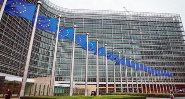 Европската комисија не знае од кога да не „прекрсти“