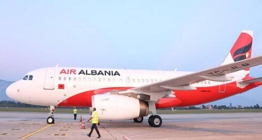 Албанското знаме засега само на еден авион