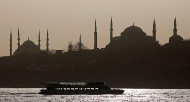 РЕАКЦИИ ВО АТИНА: Ердоган сака „Аја Софија“ да ја претвори во џамија