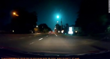 (ВИДЕО)Метеор го осветли ноќното небо над северна Флорида