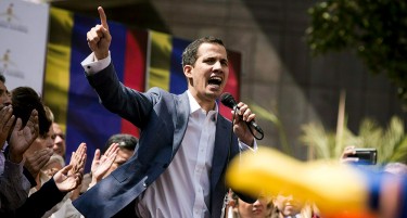 (ВО ЖИВО) Гуаидо повика на воен удар во Венецуела