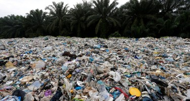 Која земја ќе враќа пластичен отпад во државите од каде потекнува