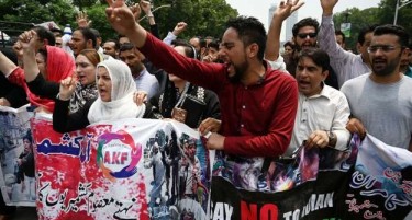 Индија го укина автономниот статус на Кашмир, а веста го „запали“ Пакистан