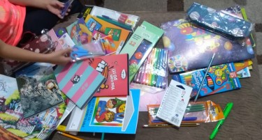 Вработените на Тиго Фајнанс донираа училишни материјали за полесен почеток на учебната година за децата од ранливи категории