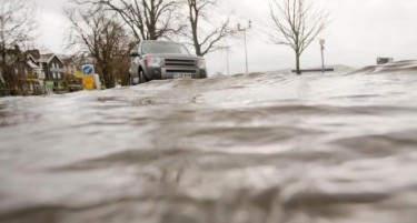 (ВИДЕО) ОПАСНОСТА НЕ СЕ НАМАЛУВА: Поплавите прават штети во Црна Гора
