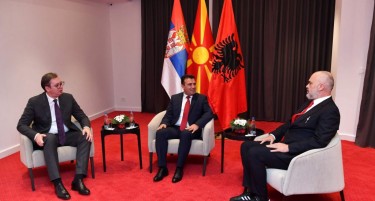 „Мал Шенген“ ги собира Заев, Вучиќ и Рама во Тирана