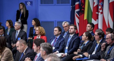 Заев, Шекеринска и Димитров си заминаа од Самитот во Лондон без амбасадор во НАТО