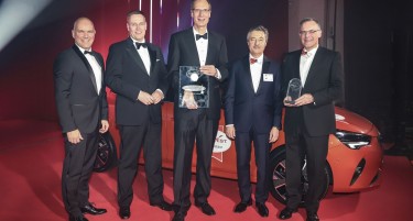 AUTOBEST награди за новата Opel Corsa и за Лохшелер, извршниот директор на Opel