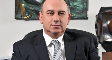 ФАКТОР НАЈАВУВА: Мега интервју со највлијателниот банкар во земјава, Хари Костов