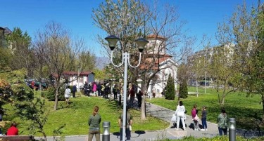 (ФОТО) ВЕЛИКИ ЧЕТВРТОК: Верниците се упатија во црквите да се помолат за здравје