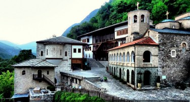 Бигорски манастир: Имаме голем број на монаси, штитеници и градежни работници