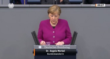 Меркел за пандемијата: Да не го прокоцкаме постигнатото