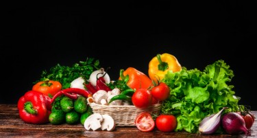 ОБЛЕКАТА ПОЕВТИНИЛА: Граѓаните плаќале поскапо за овошјето и зеленчукот