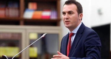 Министерот Адеми: Владата даде зелено светло за две училишта во Крушопек и Бузалково