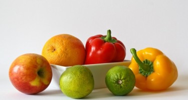 ЖИВОТОТ СТАНУВА СЕ ПОСКАП - во јуни повисоки цени на овошјето и течните горива за домаќинствата
