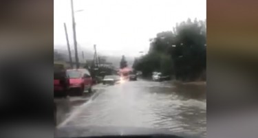(ВИДЕО) ОХРИД КАКО ВЕНЕЦИЈА: Поплавени улици и плоштадот
