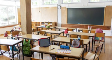 Прифатено е наставата во средните училишта во Тетово и Гостивар да започне онлајн во првите 14 дена, а во Кичево и Струга во првите 7