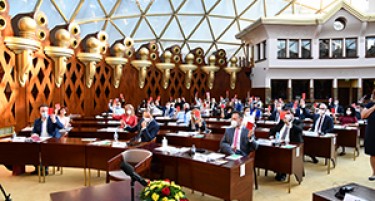 ЖЕЖОК ВИКЕНД: За новиот владин кабинет Собранието ќе гласа во сабота