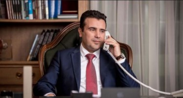 Кабинетот на Заев: Стигаат честитки и од регионот и од Европа