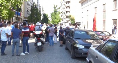 Втор протест на ВМРО-ДПМНЕ: Блокирана улицата кај Регулаторна