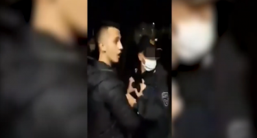 (ВИДЕО) ИНЦИДЕНТ ВО СКОПЈЕ: Лице нападна полицаец, го фати за врат