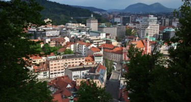 ИМААТ НАД 1.100 НОВИ ЗАБОЛЕНИ: Словенија ги затвора општините