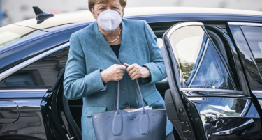 Меркел целосно ја затвора Германија од понеделник