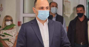 Филипче: Притисокот продолжува, но здравствените работници не се откажуваат