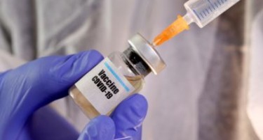 Регионална анкета: 29 отсто од Македонците сметаат дека во вакцината против Ковид-19 има чип
