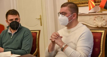 Мицкоски: Филипче да изнесе детали што договорил за вакцините со Бугарија