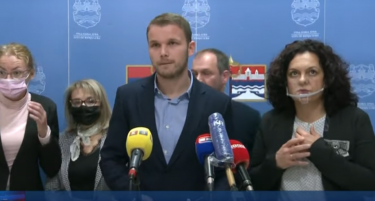 (ВИДЕО) Поради земјотресот Драшко Станивуковиќ во Бања Лука ја прекина прес - конференцијата
