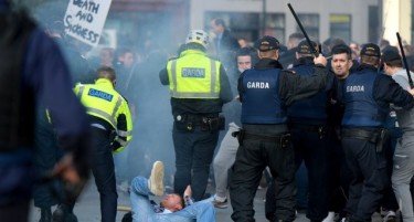 (ВИДЕО) НАСИЛНИ ПРОТЕСТИ ВО ДАБЛИН: Жителите не сакаат карантин