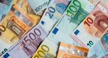 ДОДЕКА ГОЛЕМИТЕ КИНАТ НЕРВИ - малите штедачи од Еуростандард се уште не си подигнале девет милиони евра