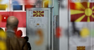 Павле Трајанов, Димитар Апасиев, Моника Зајкова... седум пратеници од помалите партии го „скроија“ законот Македонија да биде една изборна единица