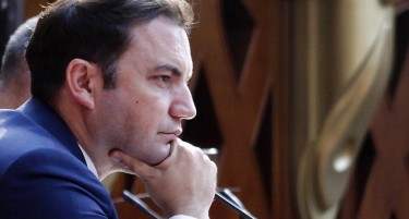 Бујар Османи: Албанија има право да го дигне гласот