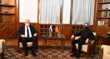 Апасиев се сретна со амбасадорот на Русија, разговарале за потегот на Бујар Османи