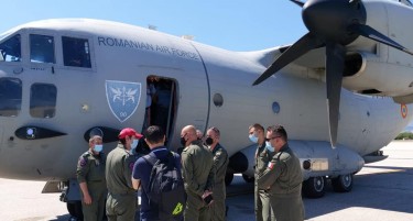 (ФОТО) Пристигна првиот авион што ќе ги гаси пожарите во Македонија