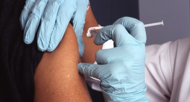 СЗО: Вакцинацијата поефикасно развива имунитет отколку да се заразите